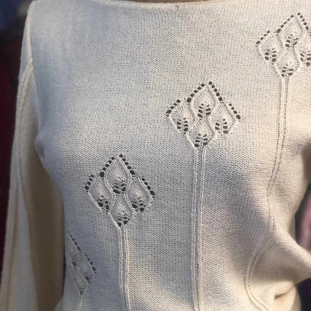 Vintage 70’s/80’s -Princess Di style- pullover sweater - light buttery yellow